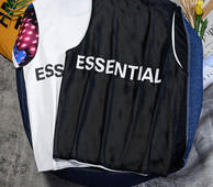 Νέο μοντέλο βαμβακερό ανδρικό φανελάκι με επιγραφή και απλικέ