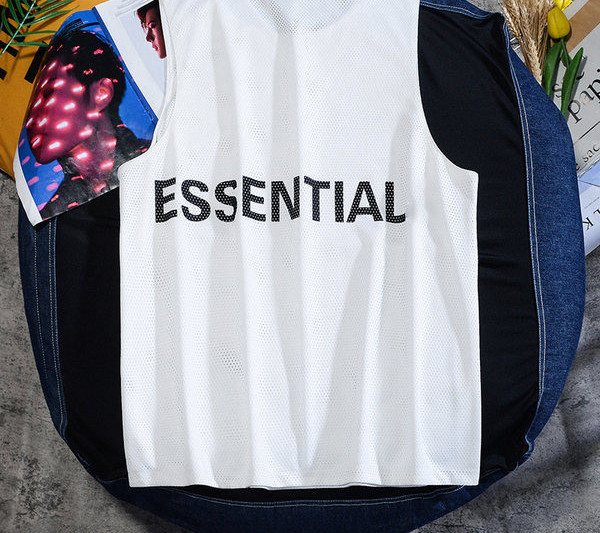 Νέο μοντέλο βαμβακερό ανδρικό φανελάκι με επιγραφή και απλικέ