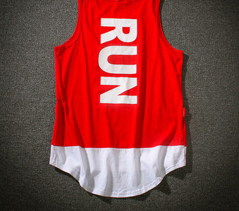 Férfi napi felső felirattal