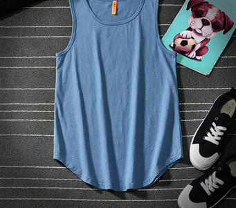 Férfi napi felső felirattal