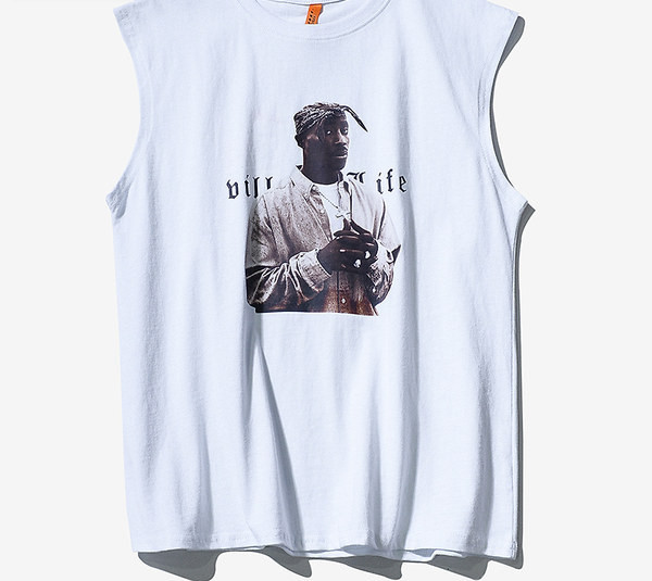 Széles férfi felső, színes nyomattal