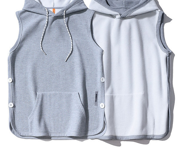 Férfi lezser felső, kapucnival és gombokkal