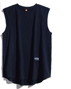 Ανδρικό αθλητικό φανελάκι σε λευκό, μπλε και μαύρο