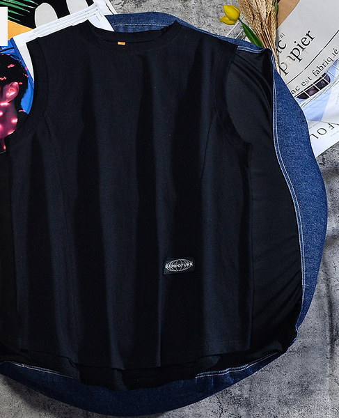 Ανδρικό αθλητικό φανελάκι σε λευκό, μπλε και μαύρο