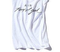 Ανδρικό φανελάκι κατάλληλο για σπορ με επιγραφή