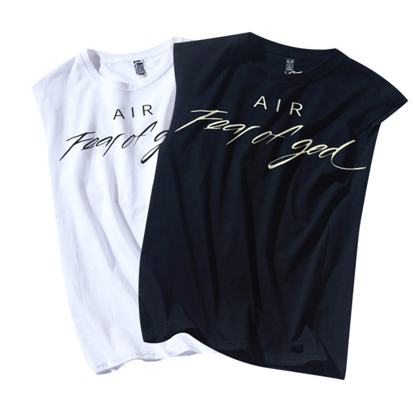 Ανδρικό φανελάκι κατάλληλο για σπορ με επιγραφή