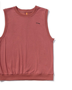 Új modell férfi felső, kerek nyakkivágással