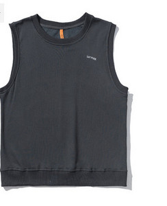 Új modell férfi felső, kerek nyakkivágással