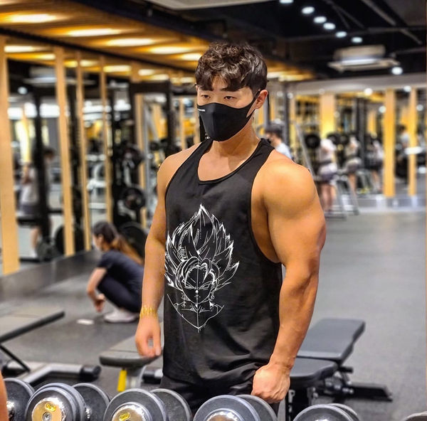 Muška majica bez rukava s printom - pogodna za sport