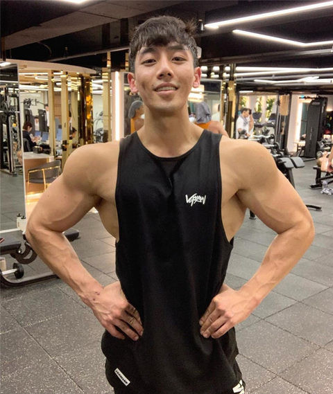 Férfi egyszínű felső, fekete és szürke színben