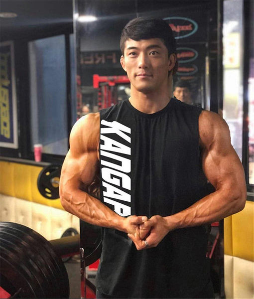 Νέο μοντέλο ανδρικού σπορ  top σε λευκό και μαύρο χρώμα