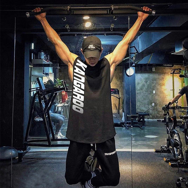 Νέο μοντέλο ανδρικού σπορ  top σε λευκό και μαύρο χρώμα