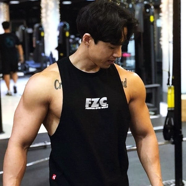 Férfi felső felirattal - sportolásra alkalmas