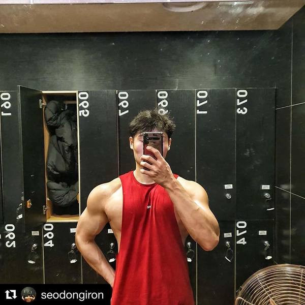 Ανδρικό φανελάκι σε μαύρο και άσπρο - διχρωμία