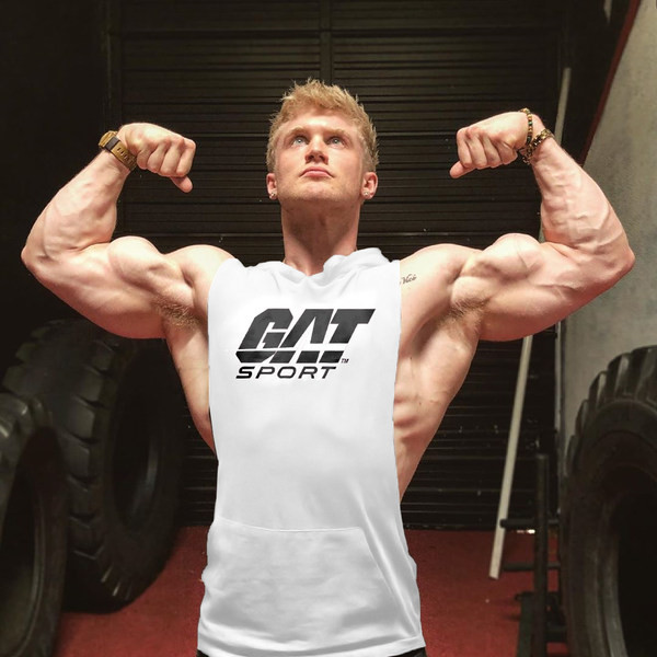 Sportlik meeste kärbitud kapuutsiga topp