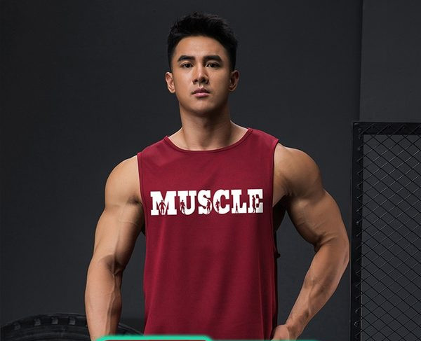 Muška majica bez rukava od brzosušeće tkanine sa natpisom