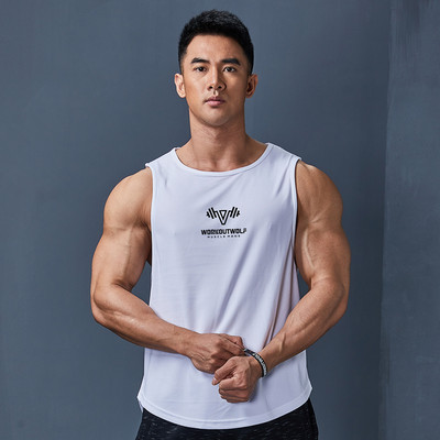 Légáteresztő anyagból készült, szabad férfi felső