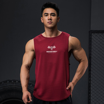 Légáteresztő anyagból készült, szabad férfi felső