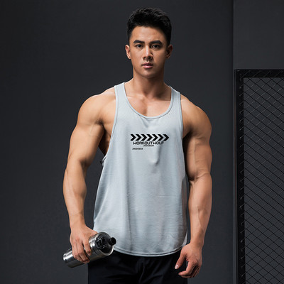 Αθλητικό ανδρικό φανελάκι από ύφασμα που στεγνώνει γρήγορα - κομμένο μοντέλο