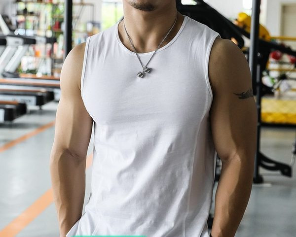 Obični model sportske majice bez rukava za fitness