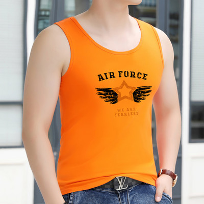 Ανδρικό εφαρμοστό φανελάκι με στάμπα και οβάλ λαιμόκοψη