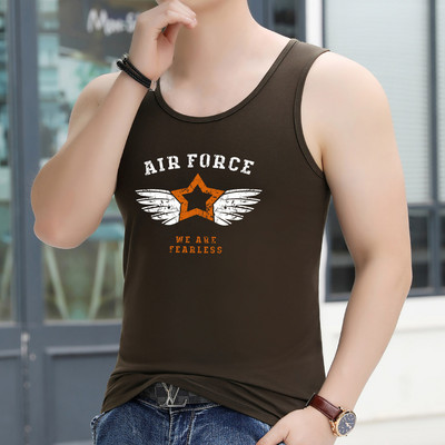 Ανδρικό εφαρμοστό φανελάκι με στάμπα και οβάλ λαιμόκοψη