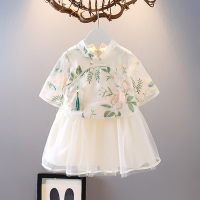 Lilletikandi ja tülliga suvine lastekleit