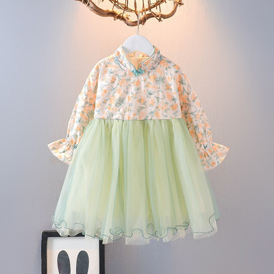 Lilletikandi ja tülliga suvine lastekleit