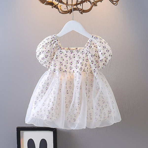 Virágmintás, tüllel díszített nyári gyerekruha