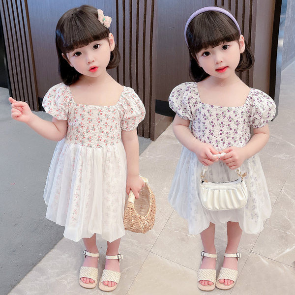 Virágmintás, tüllel díszített nyári gyerekruha