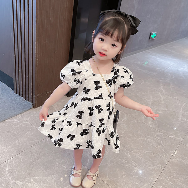 Modern, rövid ujjú gyerekruha lányoknak