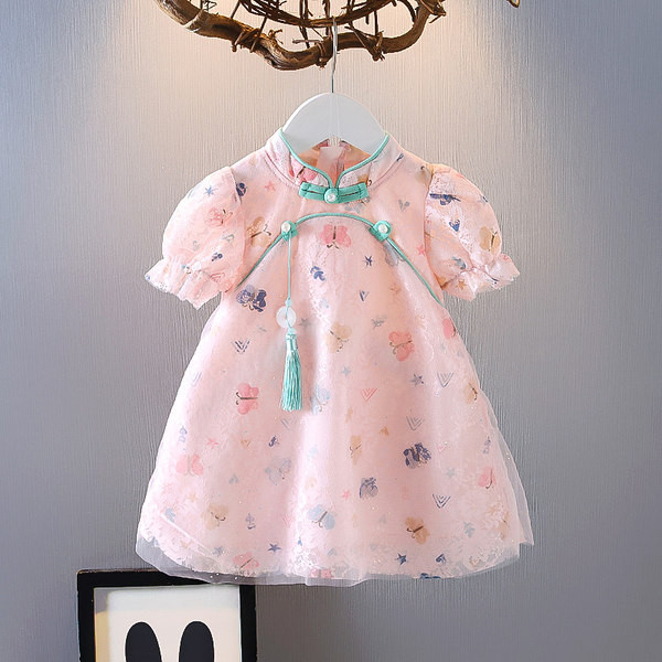 Lühikeste varrukatega pärlitega kaunistustega lastekleit