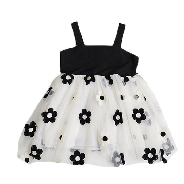 Nyári ruha tüll és vékony pántokkal