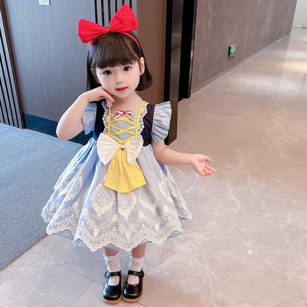 Modern gyerekruha szalaggal és csipkével lányoknak