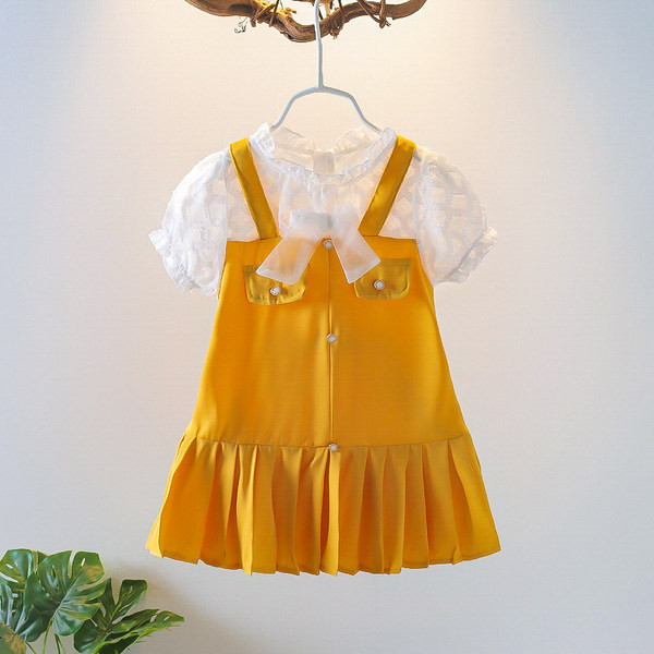 Új modell ruha szalaggal lányoknak