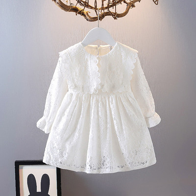 Valge pitsiga lastekleit