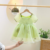 Kandilise kaelusega ja tikitud lilledega lastekleit