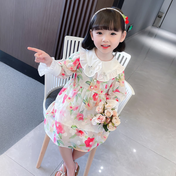 Modern gyerekruha gombokkal és fürtökkel lányoknak