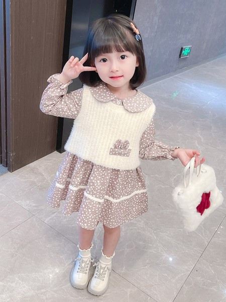 Moderna dječja haljina s dugim rukavima za djevojčice - nekoliko modela