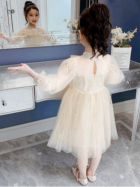 Gyermek pecsétruha bézs színű szalaggal