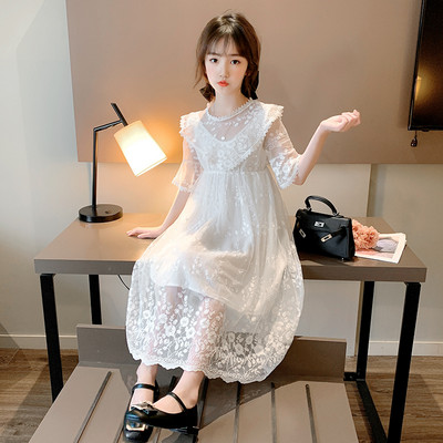 Κομψό παιδικό φόρεμα με δαντέλα και μανίκια 3/4