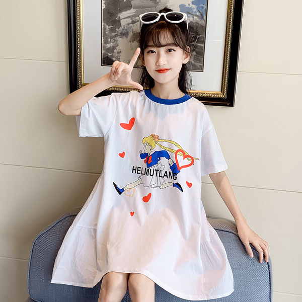 Vabaaja ovaalse dekoltee ja trükiga lastekleit tüdrukutele