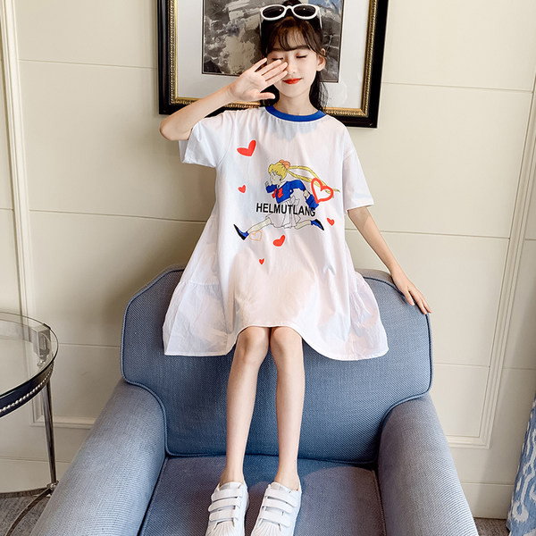 Vabaaja ovaalse dekoltee ja trükiga lastekleit tüdrukutele