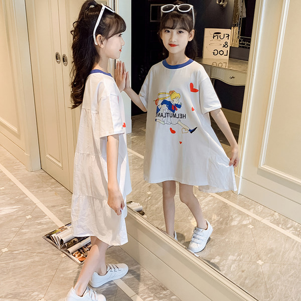 Vabaaja ovaalse dekoltee ja trükiga lastekleit tüdrukutele