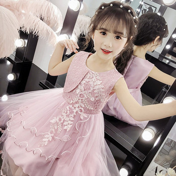 Κομψό παιδικό φόρεμα με τούλι και δαντέλα