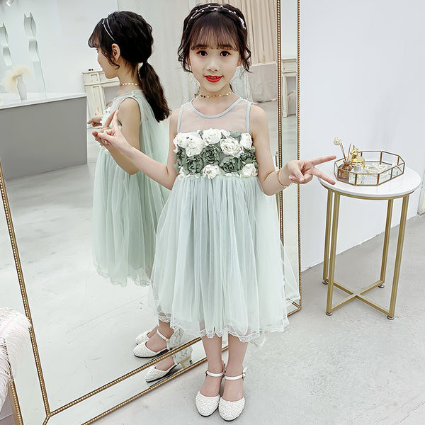 Elegáns lány ruha tüll és 3D virágokkal