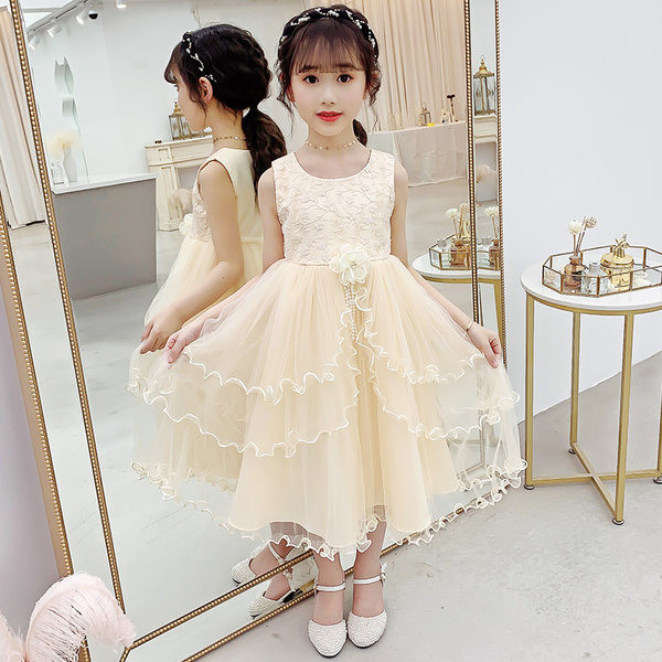 Gyerekruha csipkével és tülllel