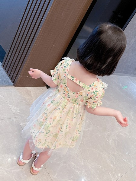 Nyári lány ruha virágmintával és tüllel