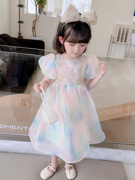 Рокля с къс ръкав за момичета с преливащи се цветове