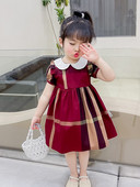 Gyermek szabású ruha rövid ujjal